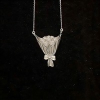 Collier à clip ouvrable en forme de bouquet de fleurs, plaqué argent, pendentif rose interactif, bijoux créatifs interactifs, cadeau de la Saint-Valentin