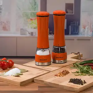 Salin-kitchenware Amazon Hot Sale Electric Salt and Pepper Mill with Light Portable Stainless Steel Spice Grinder Set