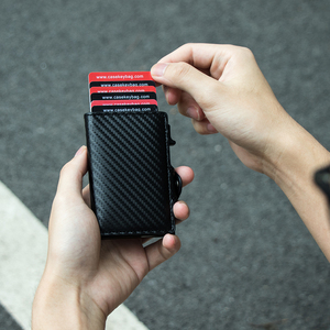 กระเป๋าสตางค์ Casekey Slim Minimalist คาร์บอนไฟเบอร์แบบป๊อปอัพ สมาร์ทวอลเล็ตแฟชั่นสำหรับผู้ชาย ป้องกัน RFID  วัสดุหนัง PU พร้อมช่องใส่บัตร - Product Image 2