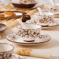 Service de table en céramique à motif floral rétro romantique français avec un design magnifique pour les repas rituels à la maison et les dîners en famille