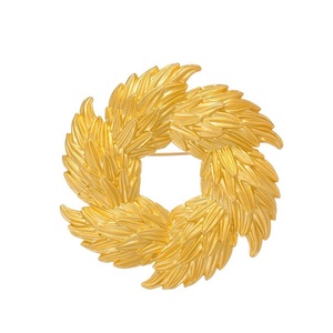 <span class=keywords><strong>Broche</strong></span> vintage en alliage doré en forme de couronne de branches d'<span class=keywords><strong>olivier</strong></span>, élégante épingle de revers en forme de feuille pour accessoire de costume ou de pull - Product Image 1