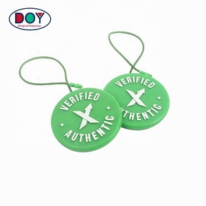 May Con Dấu Tags Maker Tùy Chỉnh 3D Dập Nổi Tên Thương Hiệu Logo Nhựa Treo Thẻ Chuỗi Khóa Cho Giày Dép - Product Image 4