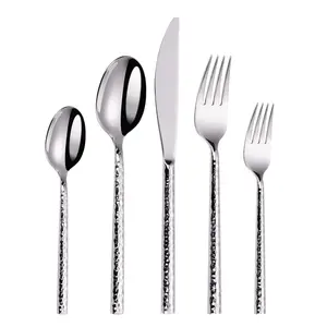 Alat makan desain ukiran tangan restoran, peralatan makan perak pesta pernikahan sendok garpu dipoles Stainless Steel