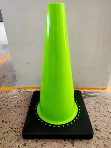 Hot Bán Màu Xanh Lá Cây Bán Buôn Giá Giao Thông <span class=keywords><strong>Cone</strong></span> An Toàn Đầy Màu Sắc Nhà Máy Giá Thấp Phản Quang Giao Thông Cones - Product Image 5