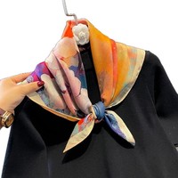 Haut de gamme double face pour femmes petit carré en soie comme une écharpe Art Academy Style écharpe de cou bicolore pour sac à cravate d'automne