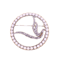 Broche Circular Hueco con Letras y Perlas Blancas y Diamantes de Imitación Azules de Zeta Phi Beta, Joyería para Atuendos Formales de Mujeres de la Hermandad Griega