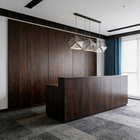 Panneaux muraux en placage de bois cristallisé au carbone, imperméables, résistants aux chocs, à montage rapide pour hôtels et rénovations designées