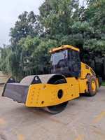 Compacteur vibrant à amplitude réglable de 20 tonnes et 140 kW pour la compactation des bases d'aéroports et des terrains portuaires