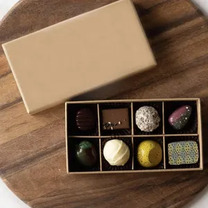 Custom Logo Ontwerp Luxe Eco-vriendelijke Voedsel Bonbons Truffels Giveaway Display Pakket Papier Chocolade Divider Verpakking Dozen