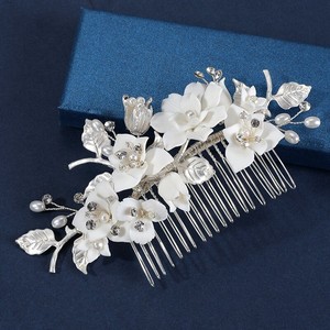 <span class=keywords><strong>Peigne</strong></span> à cheveux floral de luxe fait main avec perles blanches et cristaux, bijou de <span class=keywords><strong>mariage</strong></span> polyvalent pour mariées et demoiselles d'honneur - Product Image 2