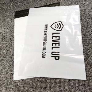 डीलर लक्जरी टिकाऊ शिपिंग बैग कपड़े के लिए स्व-चिपकने वाले के साथ वाटरप्रूफ व्हाइट मेलर बैग - Product Image 3