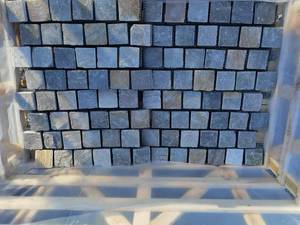 หินกรวดหินชนวนหลากสีธรรมชาติบนเครื่องปูผิวทางสำหรับถนนรถแล่น - Product Image 3