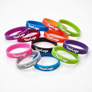 Nuevo producto de alta calidad de moda de impresión personalizada Debossed en relieve pulseras pulsera de silicona personalizada silicona Baller banda personalizada - Product Image 1