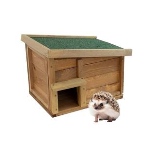 Maison de hérisson en bois massif en bois naturel avec toit en feutre et fermeture à bouton Cage pour animaux de compagnie - Product Image 1