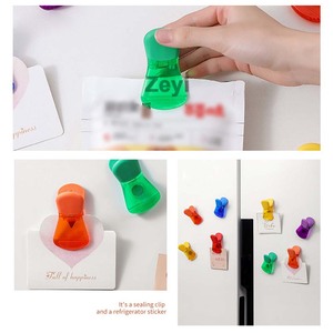 Ensembles de pinces larges pour sacs à usage intensif avec logo personnalisé et aimant Ensembles de pinces magnétiques pour réfrigérateur en plastique pour réfrigérateurs - Product Image 2