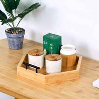 Plateau de service décoratif en bambou pour cuisine avec poignées métalliques, à un seul niveau, pour salle de bain, salon et table basse