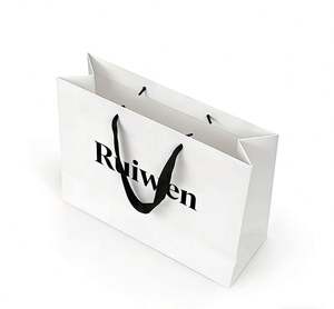 Sacs fourre-tout en papier kraft recyclable imperméable avec poignées, imprimés sur mesure avec des motifs floraux, pour les cadeaux de mariage et les fêtes - Product Image 2