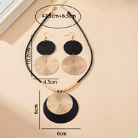 Ronde schijfketting Dames High-End Licht-luxe Modieus Nieuw Hangertje Ketting Oorbellen Valentijnsdag Cadeau voor vrouwen