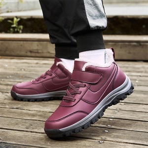Botas de nieve de cuero impermeables para mujer, botas de invierno hasta el tobillo con punta redonda y suela de goma forrada de felpa MX2688 - Product Image 2