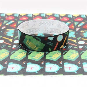 צמיד נייר טייבק חד פעמי דביק בצבעים חמים, צמיד יד מותאם אישית לאירועים, צמיד VIP חד פעמי עם לוגו מותאם אישית - Product Image 1