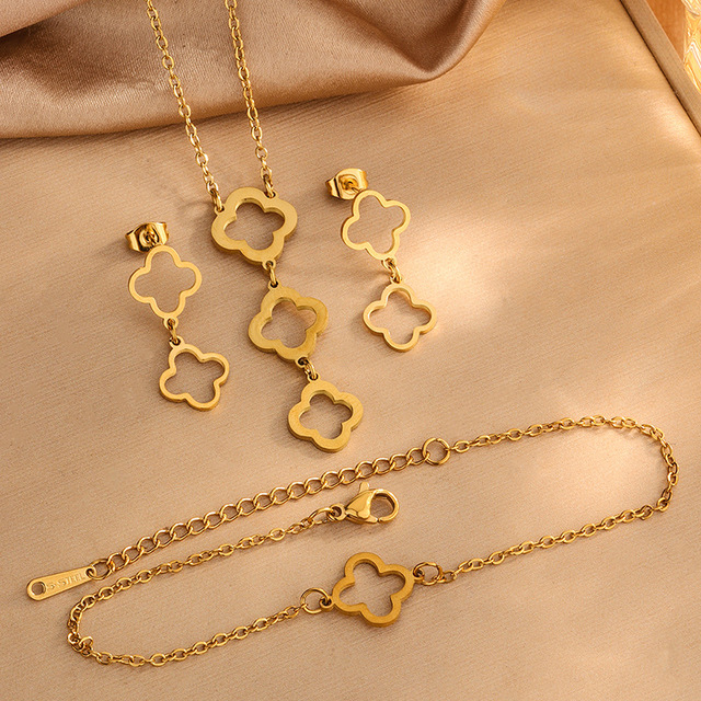 New Arrival Gold Plated Stainless Steel Designer Jewelry Minimalist Four Leaf Clover Jewelry Set for Women