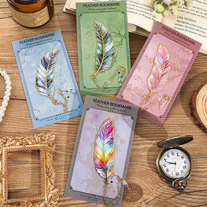 Segnalibro in Metallo a Forma di Piuma, Elegante Clip <span class=keywords><strong>per</strong></span> Pagine, <span class=keywords><strong>Regalo</strong></span> Creativo Multifunzionale <span class=keywords><strong>per</strong></span> Studenti e Insegnanti, Colori Assortiti - Product Image 1