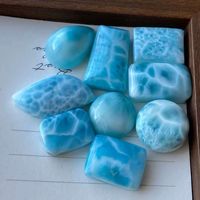Larimar Dominicain Naturel Poire Larimar Cabochon et perles rectangulaires larimar