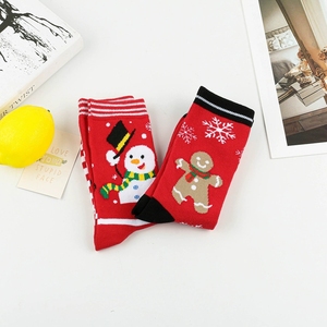 Chaussettes de Noël Nouveau Style Motif Bonhomme de Neige et Flocon de Neige Dessin Animé Mignon Chaussettes Mi-Mollet Couleur Rouge Festive Unisexe en Coton - Product Image 4