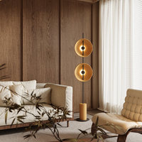 Lampadaire en bois de frêne importé style Ins, design minimaliste et luxueux, style nordique, pour salon, chambre et salle d'exposition