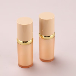 Flacon de lotion isolante cosmétique de luxe en acrylique <span class=keywords><strong>double</strong></span> couche avec pompe dorée, fond de teint liquide changeant de couleur 30 ml - Product Image 4