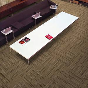 Dalles de moquette ignifuges à poils coupés, à dos PVC, antidérapantes, écologiques, pour usage commercial, hôtels, chambres et salles de banquet - Product Image 1