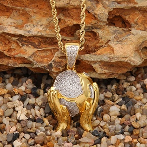 Uomini hip hop Ha Ghiacciato Fuori Del <span class=keywords><strong>Mondo</strong></span> nelle vostre mani terra Ciondoli di diamanti in oro placcato collane all'ingrosso - Product Image 5