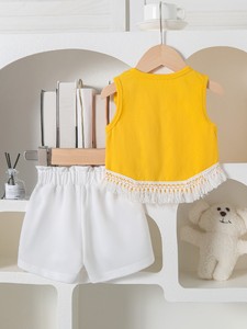 Completo Abito Estivo 2026 da <span class=keywords><strong>Bambina</strong></span> in Cotone: Gilet Senza Maniche con Fiocco e Colletto, Pantaloncini <span class=keywords><strong>Bianchi</strong></span> con Bottoni Perla e Dettagli Nappa Eleganti - Product Image 4