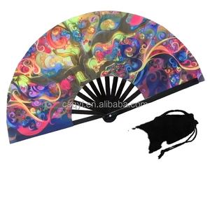 Abanico de mano de bambú personalizado de 33 cm con logo, ideal para fiestas, grandes, con efecto sonido, estilo Kung Fu, Pride y Rave, con diseño arcoíris. - Product Image 3