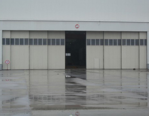 <span class=keywords><strong>Hangar</strong></span> à hélicoptères avec <span class=keywords><strong>porte</strong></span> à enroulement, construction métallique, structure préfabriquée en acier - Product Image 5