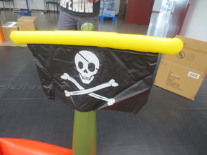 Piscine gonflable <span class=keywords><strong>Bestway</strong></span> 53041 Pirate Ship avec épées gonflables et canon à eau (1,9 m x 1,4 m) pour parc d'attractions et maternelle - Product Image 5