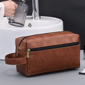 Bolsa de ducha de negocios compacta resistente al agua para organizador de aseo de viaje de cuero PU Premium para hombre - Product Image 3