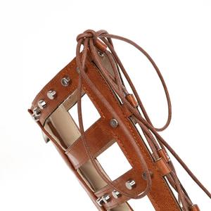 Sandali Gladiatore da <span class=keywords><strong>Donna</strong></span> Taglia Grande 48, Stivali Estivi Punk <span class=keywords><strong>con</strong></span> <span class=keywords><strong>Borchie</strong></span> al Ginocchio, <span class=keywords><strong>Scarpe</strong></span> <span class=keywords><strong>con</strong></span> Lacci, Calzature <span class=keywords><strong>con</strong></span> <span class=keywords><strong>Borchie</strong></span> da <span class=keywords><strong>Donna</strong></span> - Product Image 6