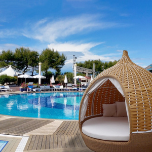 Tumbona Moderna <span class=keywords><strong>de</strong></span> Metal y Plástico para Exteriores, Silla <span class=keywords><strong>de</strong></span> <span class=keywords><strong>Piscina</strong></span> <span class=keywords><strong>con</strong></span> Cojín para Patio, Sala <span class=keywords><strong>de</strong></span> Estar, Villa, Terraza, <span class=keywords><strong>Playa</strong></span>, Hotel - Product Image 2