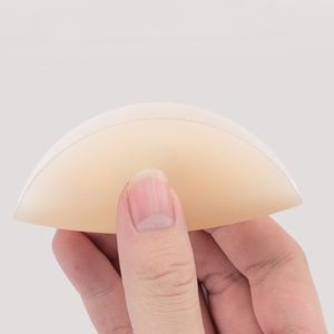 Copricapezzoli Adesivi Invisibili in Silicone Lavabili Senza Cuciture per Donna - Product Image 5