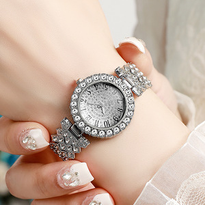 Conjunto de Reloj de Cuarzo Digital con Diamantes para Mujer, Reloj de Cristal con Números Romanos - Product Image 4