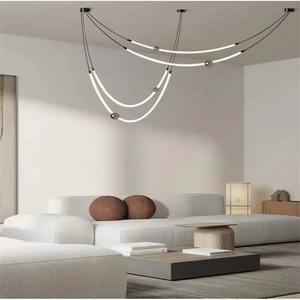 โคมไฟเพดานทรงเส้นตรงสไตล์นอร์ดิก โพสต์โมเดิร์น ดีไซน์สร้างสรรค์ เรียบง่าย ศิลปะ สำหรับร้านอาหาร บาร์ เคาน์เตอร์ แสงหรูหรา โคมไฟระย้าทรงยาว - Product Image 5