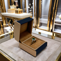 Boîte à bijoux en cuir PU bleu avec logo personnalisable, doublure en velours, boîte à bagues, plaque signalétique à angle droit