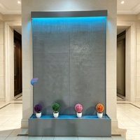 Cascade de mur d'eau en acrylique de haute qualité avec lumières LED colorées mobiles pour la décoration murale intérieure