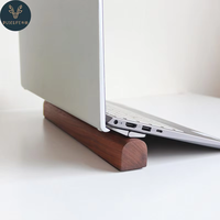 Support pour ordinateur portable en bois de noyer noir massif fait main, ergonomique, portable, base de refroidissement pour ordinateur portable, support en bois pour ordinateur portable, artisanat en bois
