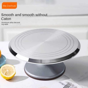 Drehbarer Tortenständer aus Aluminiumlegierung mit rutschfester Silikonbasis zum Backen und Dekorieren - Product Image 5