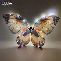 Drones à ailes battantes télécommandés LEDA Indoor LED Bionic Butterfly pour les décorations de mariage et de festivals de musique