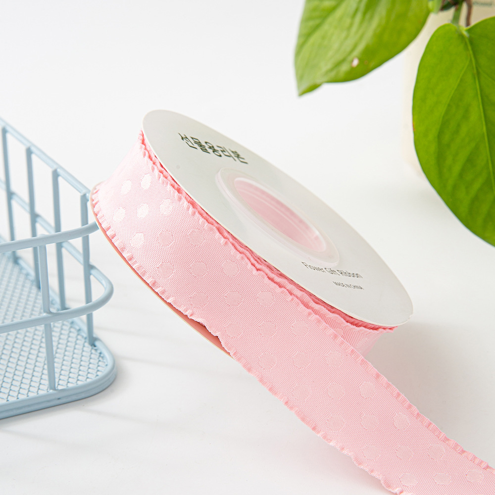 Bord ondulé à pois rose pastel de 2,5 mm [10 yards]