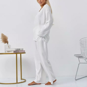 Personalizado Invierno Cálido <span class=keywords><strong>Mujer</strong></span> <span class=keywords><strong>Polar</strong></span> Fleece Pijamas Manga Larga Femme Grueso Felpa Fleece Pijamas 2 piezas <span class=keywords><strong>Polar</strong></span> Pijamas de <span class=keywords><strong>mujer</strong></span> - Product Image 4