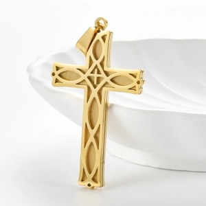 Colgante de cruz irlandesa de acero inoxidable para collar, sencillo y moderno, para mujeres y hombres, religión católica, cadena, amuletos, joyería, regalo - Product Image 1
